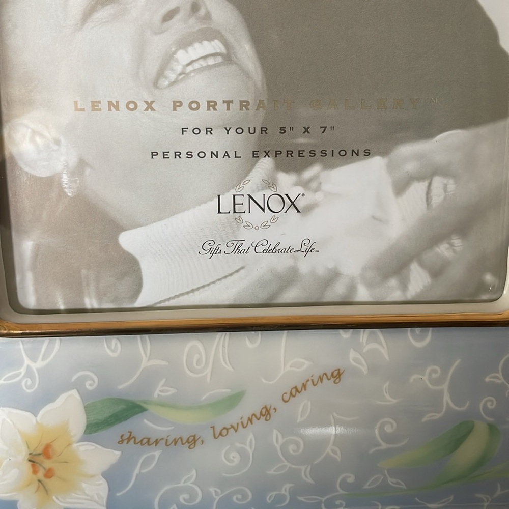 Lenox Sentiment Lily Porcelain Picture Frame 12 x 10 Holds 5 X 7 Photo - Picture 4 of 5